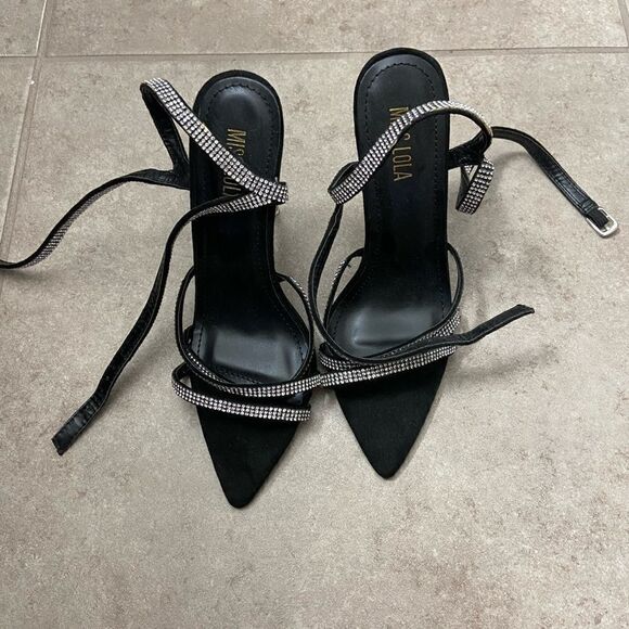 Miss Lola Luxe Touché Black Heels - Picture 2 of 4